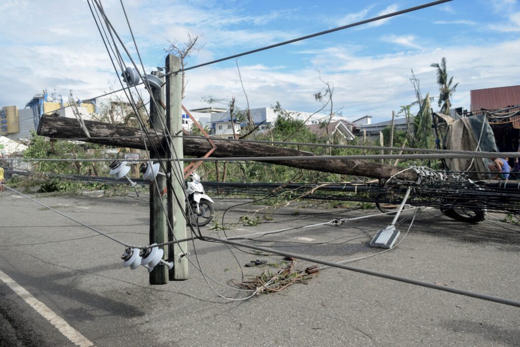 downed power line dangerous spark